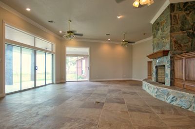 618 E Cedar Dr, Home with 3 bedrooms, 3 bathrooms and 3 parking in Buchanan Dam TX | Image 2