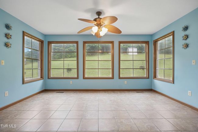 1124 Elizabethton Hwy, House other with 3 bedrooms, 3 bathrooms and null parking in Bluff City TN | Image 13