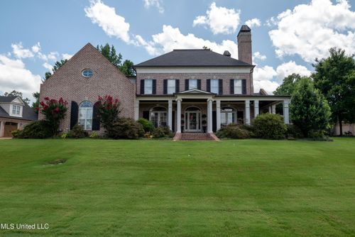 2843 Manning Cir S, Nesbit, MS, 38651-9403 | Card Image