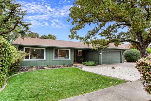 1060 Oakmont Ct, Napa, CA, 94559-3518 | Card Image