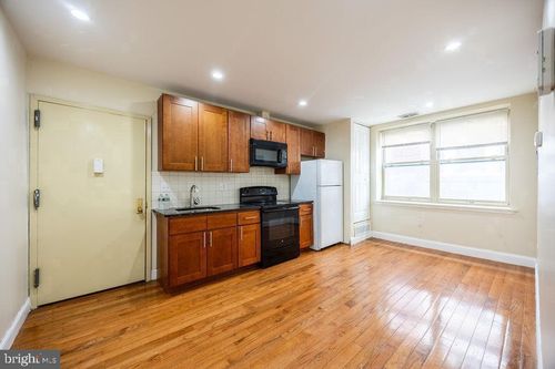 2a-4706 Chestnut St, PHILADELPHIA, PA, 19139-4613 | Card Image