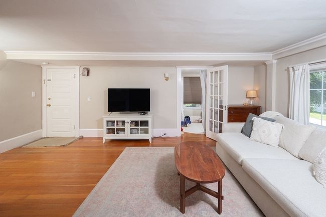 10 - 8 East St, Home with 9 bedrooms, 7 bathrooms and 6 parking in Hingham MA | Image 27