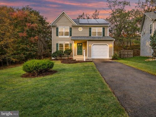 2000 Chita Ct, Temple Hills, MD, 20748-7028 | Card Image