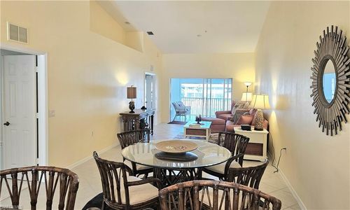 apt-8202-2381 Hidden Lake Ct, NAPLES, FL, 34112-2857 | Card Image
