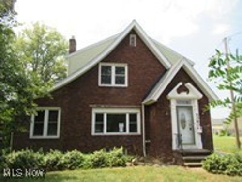 5260 W 220th St, Fairview Park, OH, 44126-2629 | Card Image