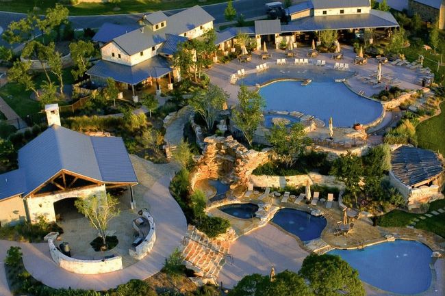 Beach Club | Image 29