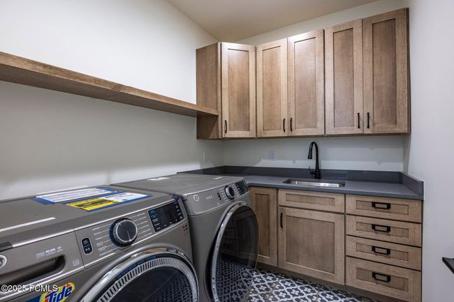 678 E Silver Hill Loop, Condo with 4 bedrooms, 4 bathrooms and null parking in Hideout UT | Image 21