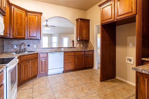 1280 Douglas Cir, Noble, OK, 73068-8709 | Card Image
