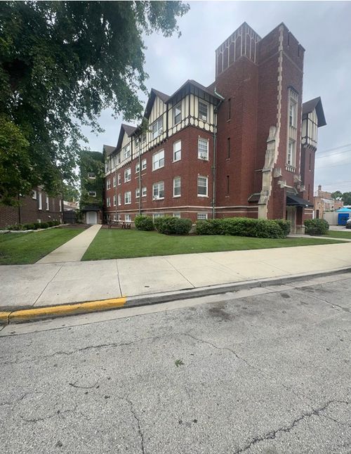 apt-106-3302 Kenilworth Ave, Berwyn, IL, 60402-3458 | Card Image