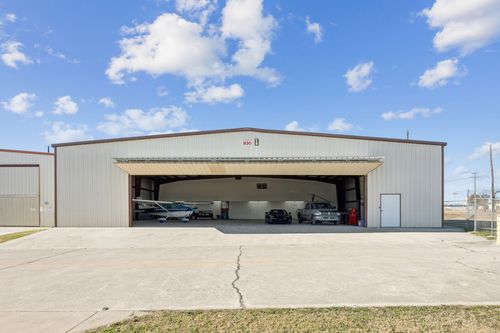 930 Aviator Dr, Fort Worth, TX, 76179-5427 | Card Image
