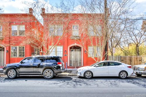 apt-2-220 Beauregard, San Antonio, TX, 78204-1322 | Card Image