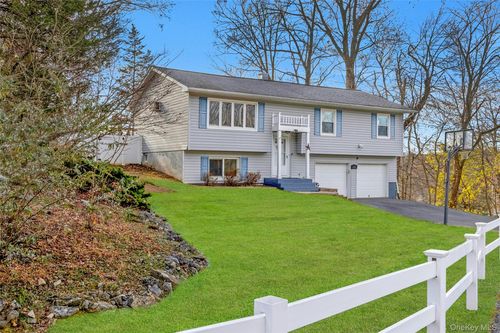 11 High Ct, Poughkeepsie, NY, 12603-5618 | Card Image