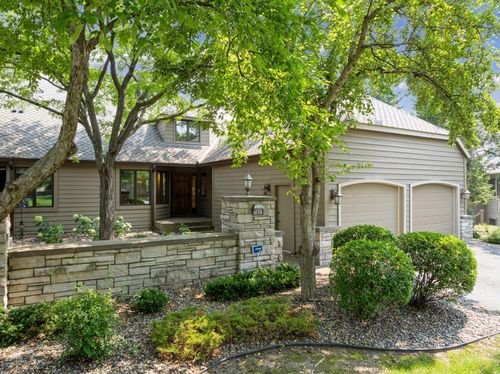 3773 Village Ct, Woodbury, MN, 55125-9365 | Card Image