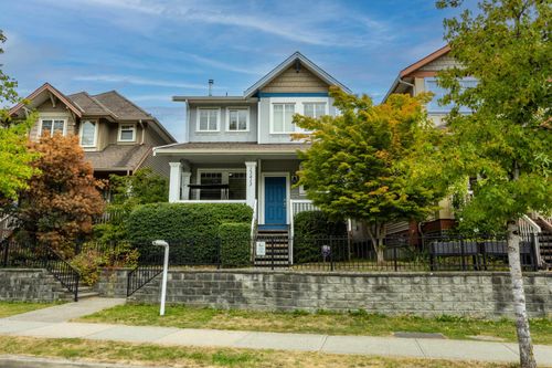 23413 Kanaka Way, Maple Ridge, BC, V2W0B7 | Card Image