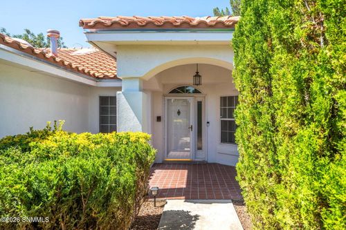 2511 Cherokee Cir, Las Cruces, NM, 88011-9026 | Card Image