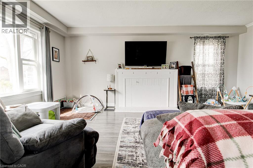 Residential in Welland 5