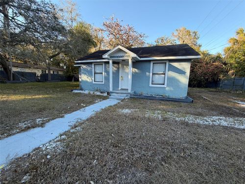 2020 E Powhatan Ave, TAMPA, FL, 33610-8252 | Card Image