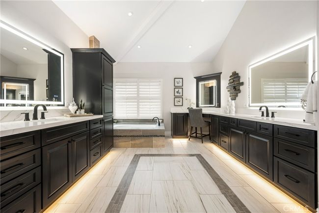 10 Encinal, House other with 5 bedrooms, 6 bathrooms and 6 parking in Foothill Ranch CA | Image 37