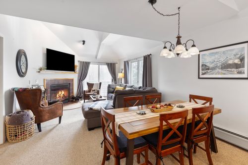 v8-329 Village Cir, Killington, VT, 05751 | Card Image