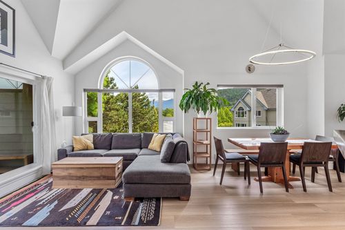 312-1466 Pemberton Ave, Squamish, BC, V8B0K1 | Card Image