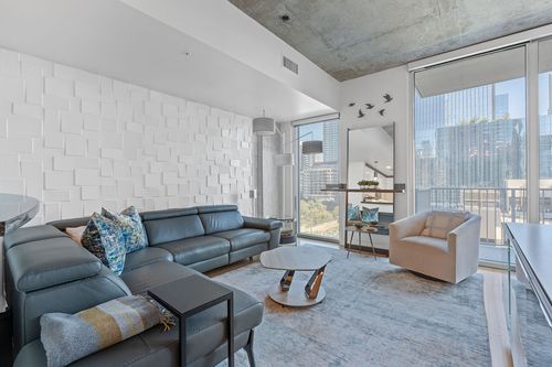 1007-360 Nueces St, Austin, TX, 78701-4196 | Card Image