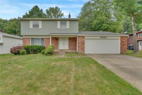 32553 N Roundhead Dr, Solon, OH, 44139-4730 | Card Image