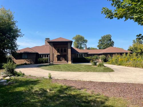 8215980 Bass Bay Ln, Muskego, WI, 53150-9794 | Card Image