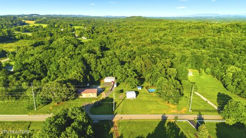 814 Midway Rd, Strawberry Plains, TN, 37871 | Card Image