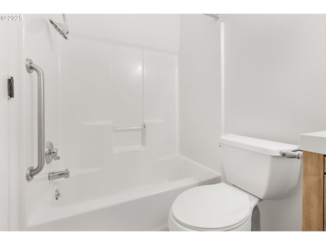 2689 Cupola Dr, House other with 4 bedrooms, 2 bathrooms and null parking in Eugene OR | Image 28
