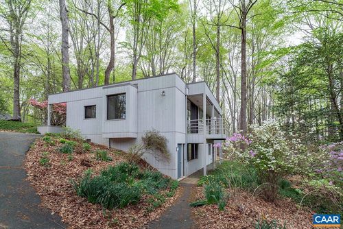 1502 Holly Rd, Charlottesville, VA, 22901-3132 | Card Image