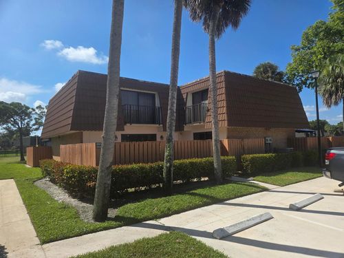 253 Charter Way, West Palm Beach, FL, 33407-6654 | Card Image