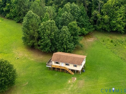 122 Chapmans Ford Rd, Emporia, VA, 23847-7717 | Card Image