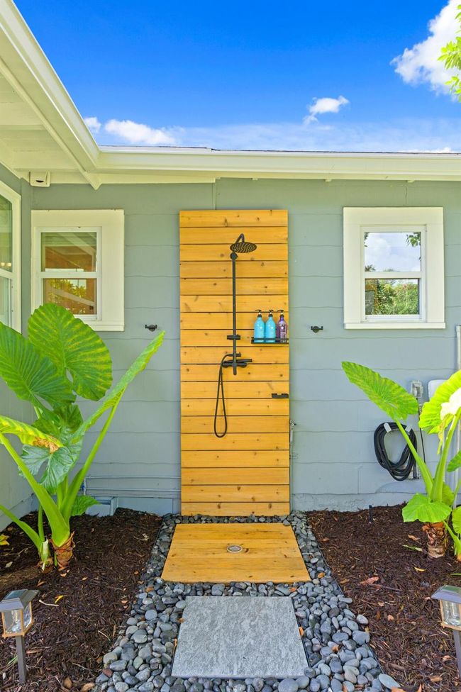 826 Se 4 Th Ave, House other with 2 bedrooms, 2 bathrooms and null parking in Delray Beach FL | Image 34