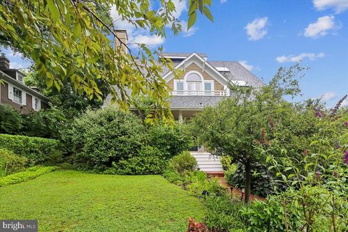 3701 Shepherd St, CHEVY CHASE, MD, 20815-4129 | Card Image