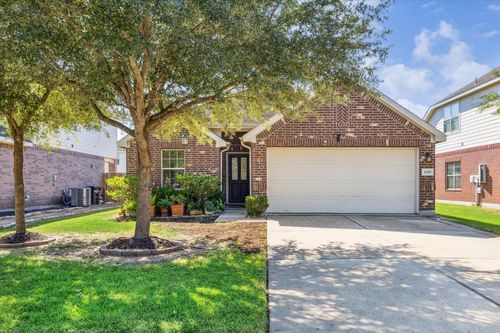 3039 Boxwood Springs Ln, Dickinson, TX, 77539-8048 | Card Image