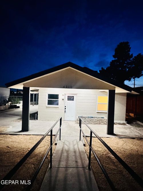 6210 Cleveland Avenue, El Paso, TX, 79905 | Card Image