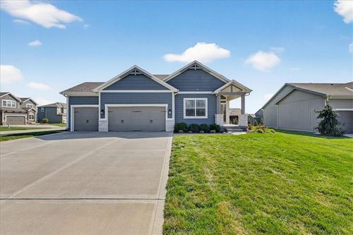 1517 Sw Arborcrest Dr, Lee's Summit, MO, 64082 | Card Image