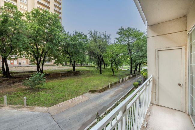 APT-206 - 3225 Turtle Creek Blvd, Condo with 2 bedrooms, 2 bathrooms and null parking in Dallas TX | Image 23