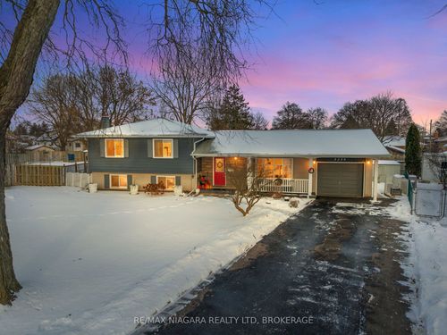 4204 Patten Crescent, Niagara Falls, ON, L2E6J2 | Card Image