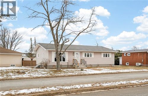 88 Masters Rd, Moncton, NB, E1A4S3 | Card Image