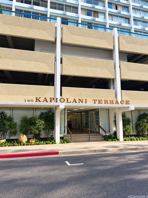 1212-1560 Kanunu Street, Honolulu, HI, 96814 | Card Image