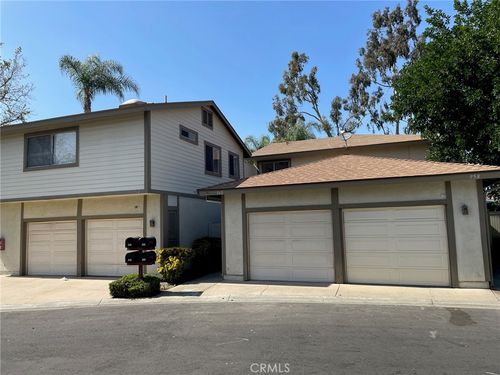 960 Pinyon Ct, Ontario, CA, 91762-3353 | Card Image