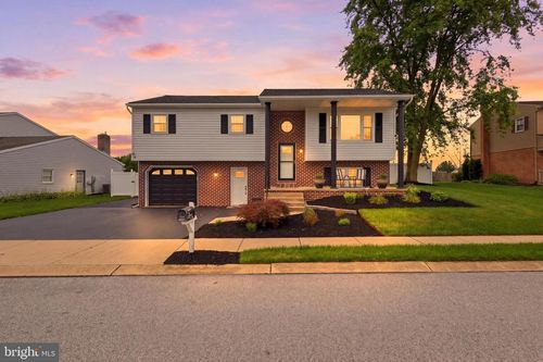 2477 N Gabrielle Ct, YORK, PA, 17408-4476 | Card Image