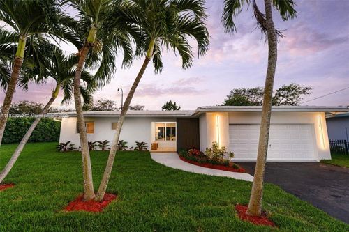 1130 Ne 104th St, Miami Shores, FL, 33138-2658 | Card Image