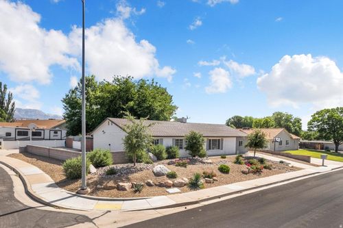 3138 Crestview Dr, Santa Clara, UT, 84765-5115 | Card Image