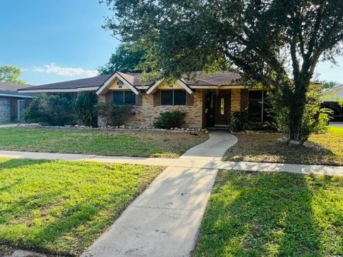 915 23rd St, Kingsville, TX, 78363-6513 | Card Image