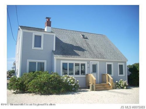 29 Julia Dr, MANAHAWKIN, NJ, 08050-3802 | Card Image