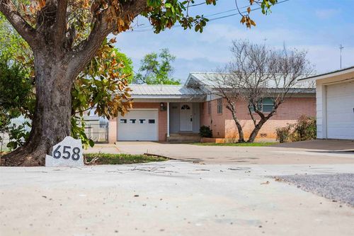 658 Golden Beach Dr, Buchanan Dam, TX, 78609-4293 | Card Image
