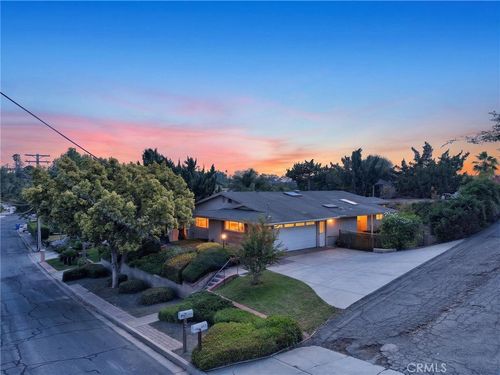 449 Hillway Drive, Vista, CA, 92084 | Card Image