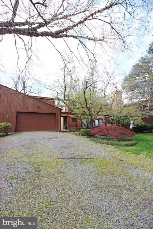 6872 Melrose Dr, Mclean, VA, 22101-2807 | Card Image